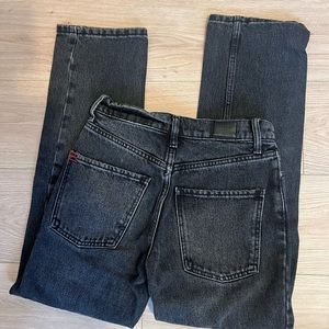 Urban outfitters | Relaxed Straight Mid Rise | Size 24